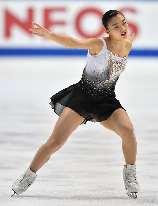 THE ICE 当選品 坂本花織 宮原知子 三原舞依　直筆サイン入　限定品 THE ICE 2022」坂本花織・三原舞依・宮原知子 × 人気イラストレーター