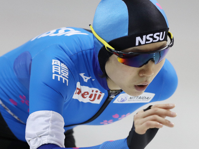 【全日本スピードスケート】女子3000メートルで、国内最高記録で優勝した高木美帆=明治北海道十勝オーバルで2018年12月25日、貝塚太一撮影
