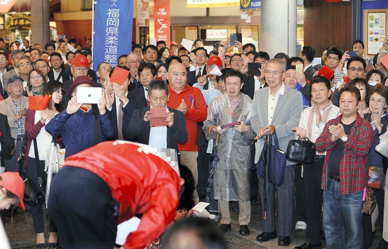 論点 平成の軌跡 無党派 の台頭 毎日新聞