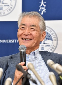 ノーベル賞受賞が決まり、記者会見する本庶佑氏＝京都市左京区の京都大で２０１８年１０月１日、川平愛撮影