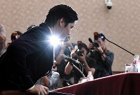 帰国後初の記者会見に臨む大谷翔平選手＝東京都千代田区の日本記者クラブで２０１８年１１月２２日午前９時５９分、竹内紀臣撮影