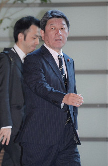 茂木敏充経済再生担当相＝首相官邸で2018年12月28日、川田雅浩撮影