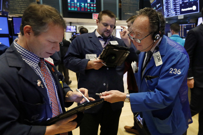 Wall St roars back to life in best session in 9 years Wall St roars back to life in best session in 9 years
