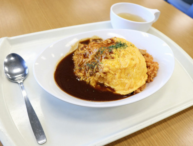 「成城オムライス」