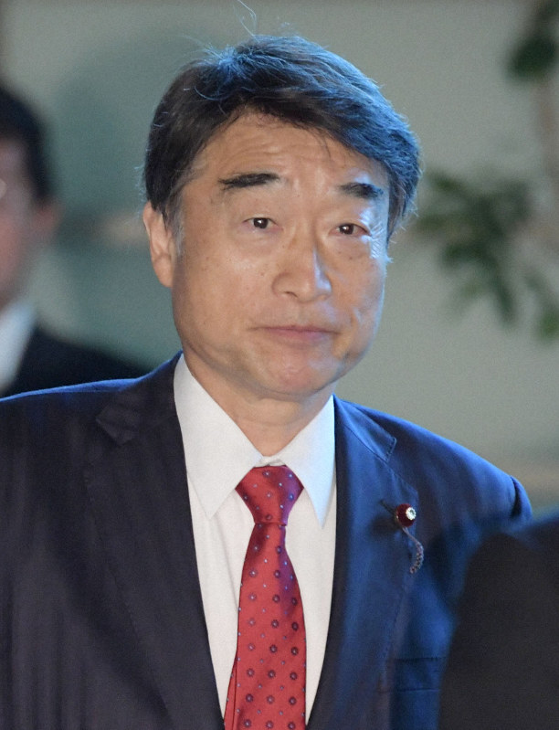 根本匠厚生労働相=川田雅浩撮影