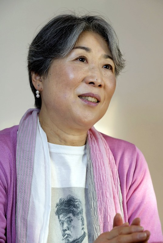 第60回毎日芸術賞の受賞が決まった劇作家で演出家の永井愛さん=東京都練馬区で2018年12月4日、小林努撮影