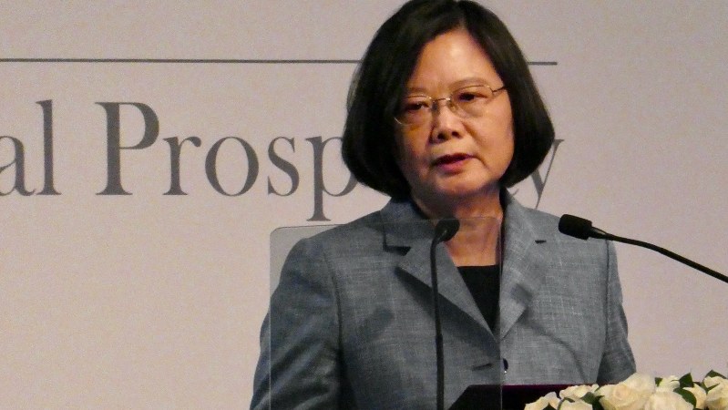 講演する蔡英文総統=台北市内で2018年10月、米村耕一撮影