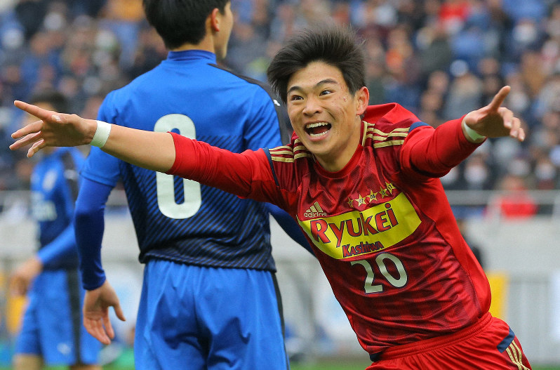 初vから２年 青森山田決勝へ 自称炎のストライカー が値千金の同点g 毎日新聞