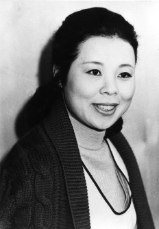 【直筆サイン入り・新聞記事等付】やまんば : 女優市原悦子43人と語る やまんば 女優市原悦子43人と語る | 市原 悦子 |本 | 通販