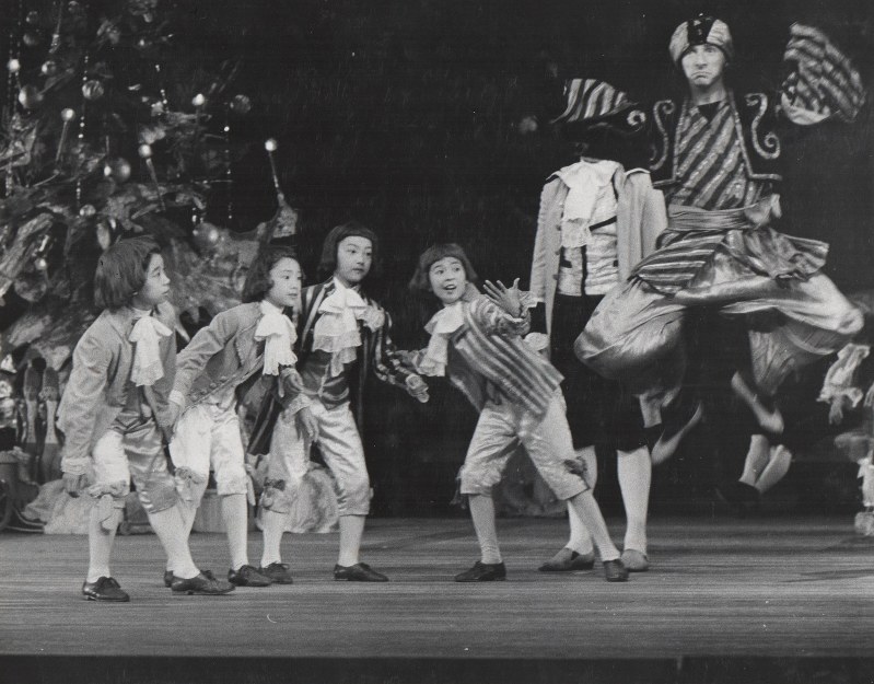 新芸」とその時代：（55）米ソ冷戦下のソ連三大バレエ招請 | 毎日新聞