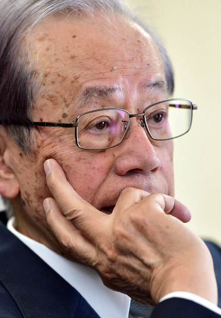 首相の文書管理の意義について話す福田康夫元首相＝東京都港区で、竹内紀臣撮影