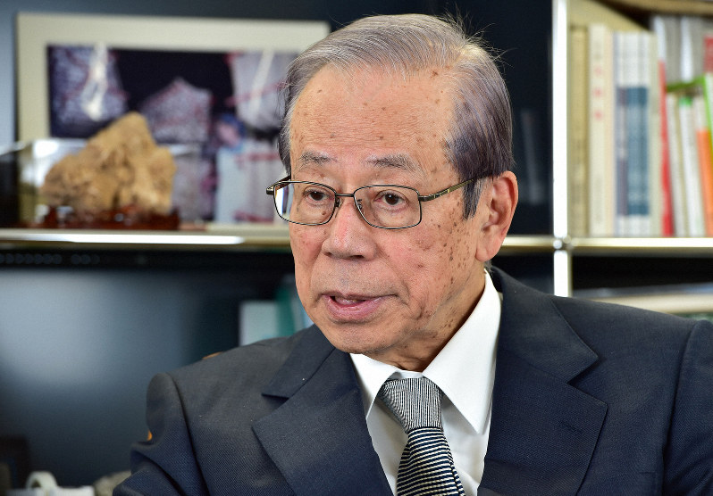 首相の文書管理の意義について話す福田康夫元首相=東京都港区で、竹内紀臣撮影