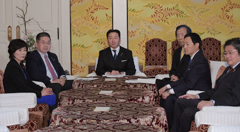 野党6党派の幹事長・書記局長会談に臨む立憲民主党の福山哲郎幹事長（中央）ら＝国会内で2019年1月22日午後4時、川田雅浩撮影