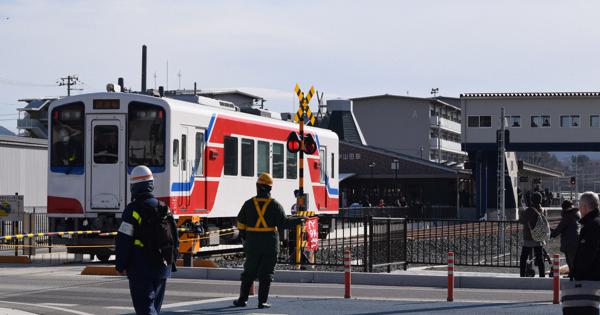 震災以来、レールの響きに「感激」 宮古－釜石間で試運転 JR山田線