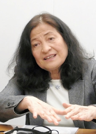 インタビューに応じる須田美矢子元日銀審議委員=2019年1月25日、土屋渓撮影