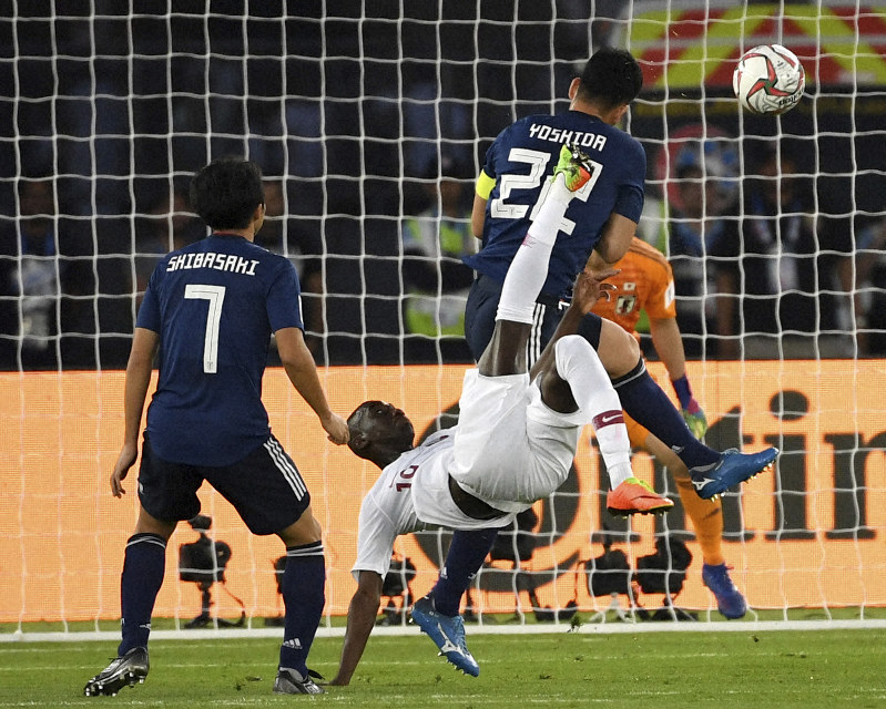 豪快オーバーヘッドでmvp その瞬間アリが考えていたこと 毎日新聞