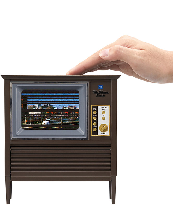 玩具：ミニチュアサイズの昭和家電 たたくと直るテレビなど [写真特集1