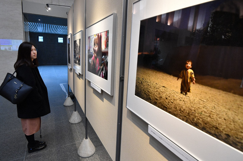 開幕した報道写真展「暴虐の傷痕~イラク・IS後」=大阪市北区で2019年2月6日午前10時36分、木葉健二撮影