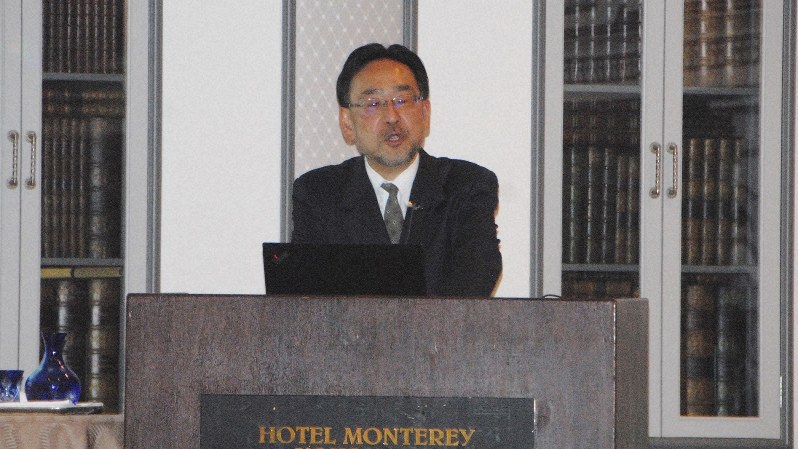 講演する藻谷浩介さん=横浜市中区のホテルモントレ横浜で2019年1月31日