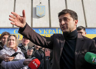 ウクライナ大統領選で注目を集めるコメディアンのジェレンスキー候補＝首都キエフで2019年1月25日、ロイター