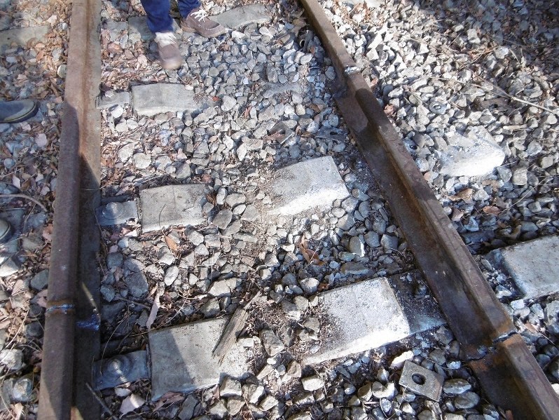 線路　レール 廃線・碓氷峠のレール切断 盗難被害はなし 群馬 | 毎日新聞