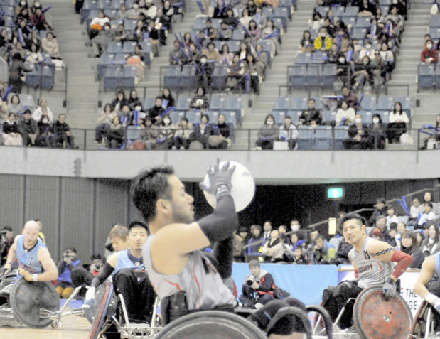 千葉ポートアリーナで開催された車いすラグビーの日本選手権には多くの市民らが観戦に訪れた