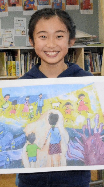 第30回読書感想画中央コンクールで大和証券賞に決まった小林そらさん=岩手県軽米町で2019年2月12日、鹿糠亜裕美撮影