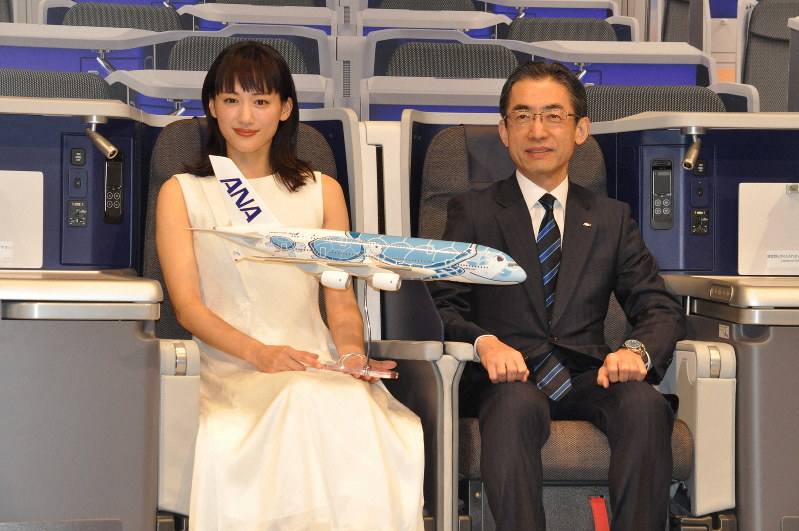 JALとANA、常夏の楽園巡り熱い戦い ハワイ路線に注力 | 毎日新聞