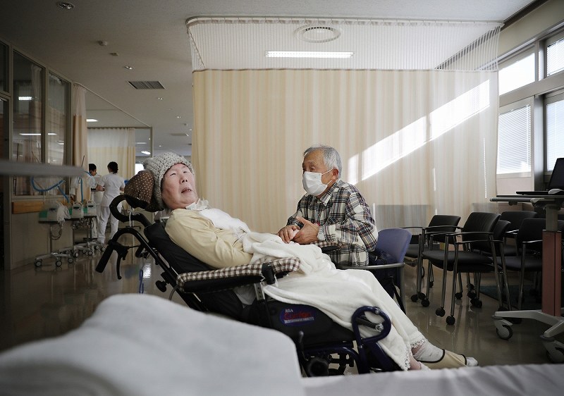 ｅｙｅ 一歩ずつ 共に 交通事故の脳障害専門病院 写真特集1 11 毎日新聞