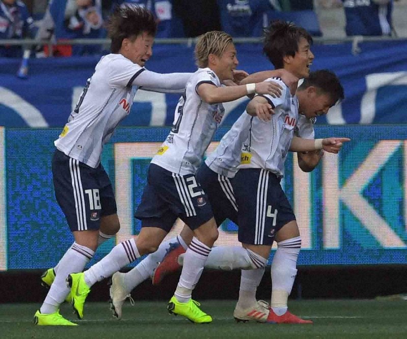 J1 両サイドに加え中央も 攻撃幅広げた横浜マ 手応えの3得点 毎日新聞