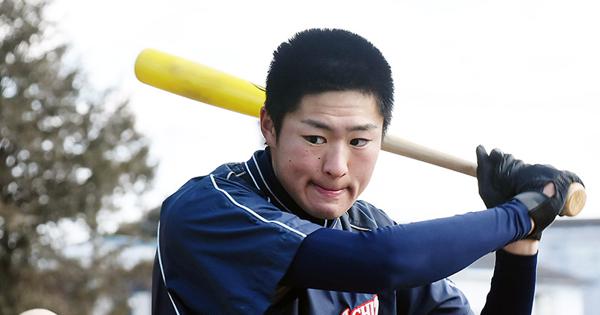 実りの春 石岡一センバツ初出場 第２部 選手 スタッフ紹介 ４ 武田翼左翼手 ２年 古屋健太郎中堅手 １年 茨城 毎日新聞