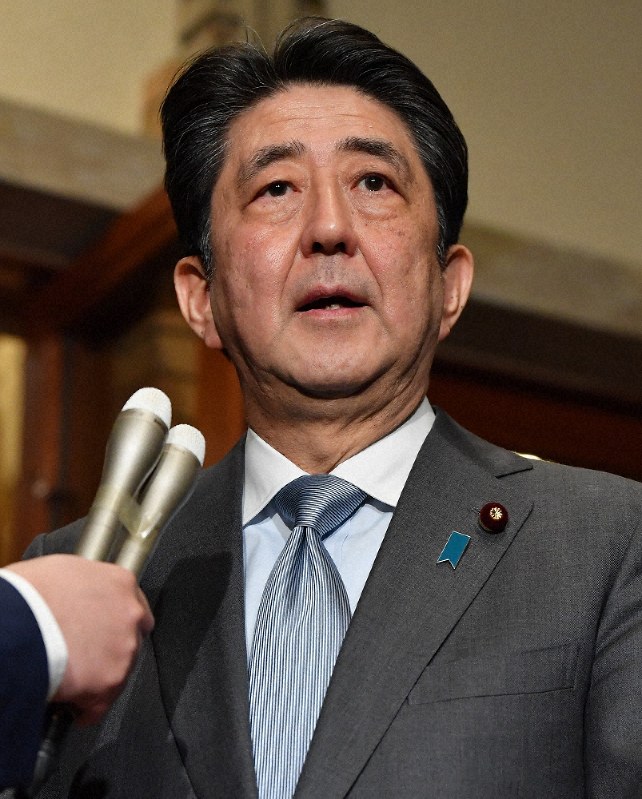 安倍晋三首相=首相公邸で、宮間俊樹撮影
