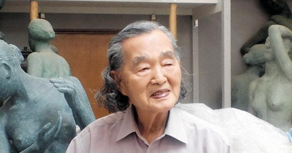 ハチ公像「初代は迫力、2代目は優しく」 作者・安藤さん死去 | 毎日新聞