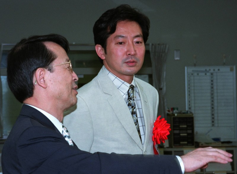 大阪知事選 辰巳琢郎氏擁立へ 自民、他党と連携探る [写真特集1