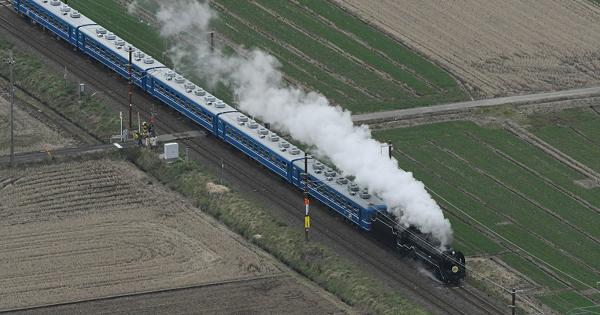 D51：煙を吐いて「デゴイチ」 「SL北びわこ号」でデビュー JR北陸線