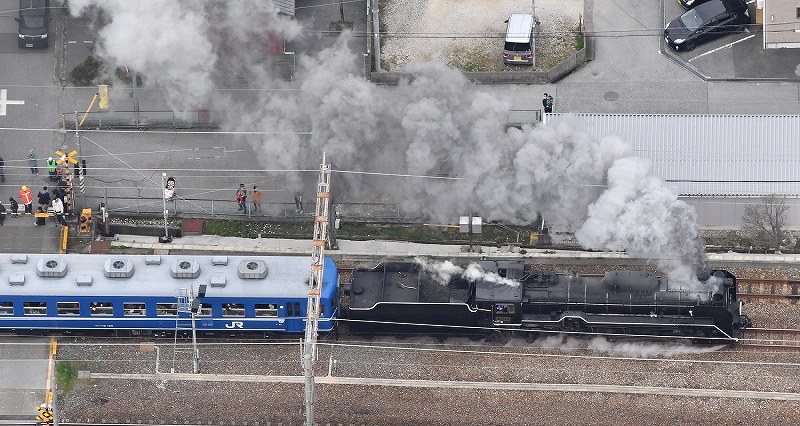 D51：煙を吐いて「デゴイチ」 「SL北びわこ号」でデビュー JR北陸線