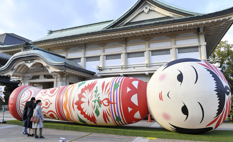 巨大　こけし 京都市『清水寺』 巨大こけし”花子” ARTISTS' FAIR KYOTO 2024の展示の