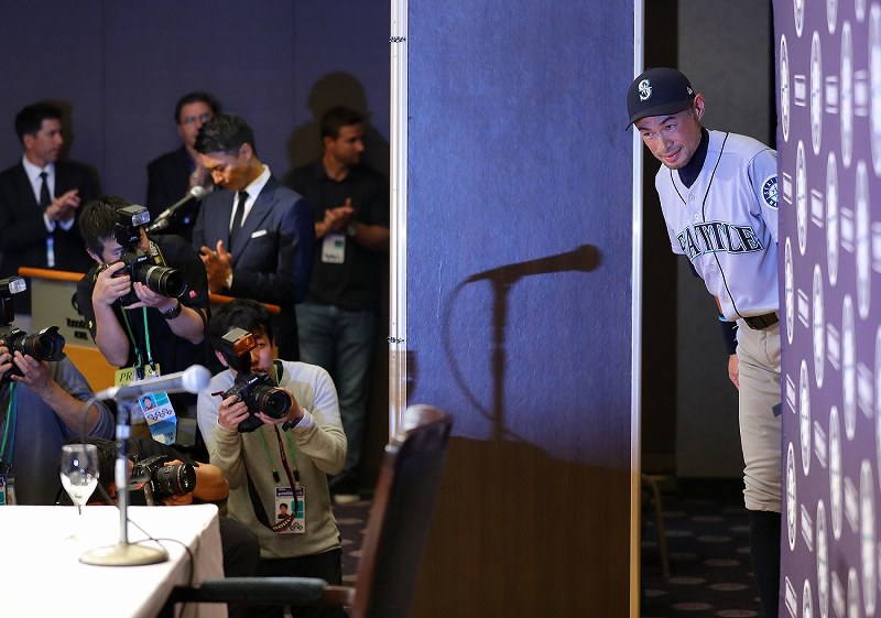 イチロー選手引退新聞　日刊スポーツ　2019/3/22 イチロー引退：「いつまでもヒーロー」東京ドームのファン