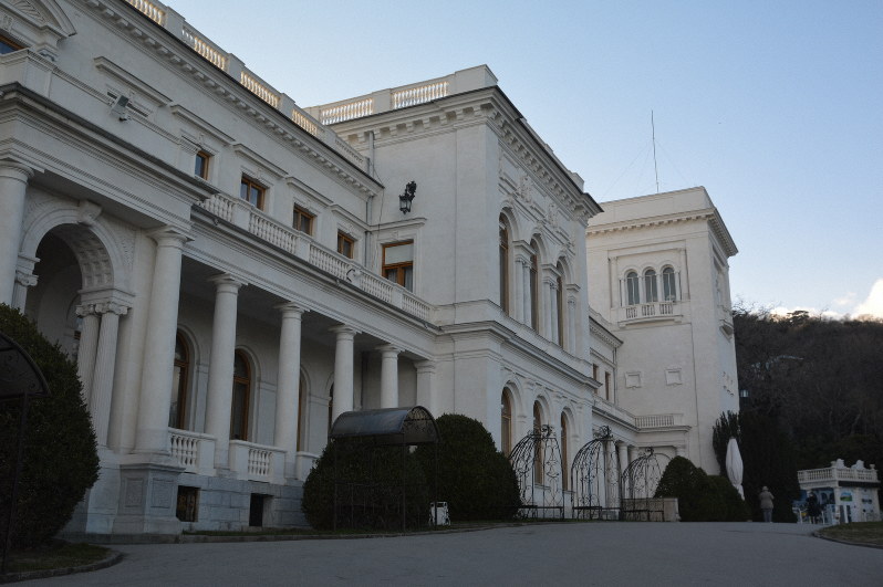 1945年2月にヤルタ会談が開かれたリバディア宮殿=ウクライナ南部クリミアのヤルタで2019年3月1日、大前仁撮影