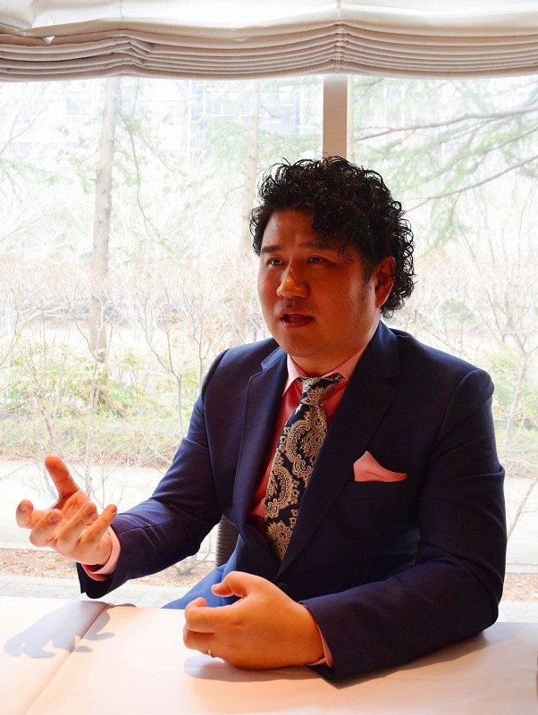 「スカレーラからは学ぶことばかり」と語る笛田