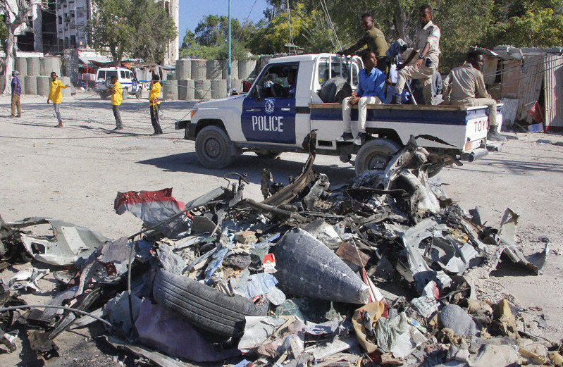 Shabaab Gunmen Storm Somalia Govt Building