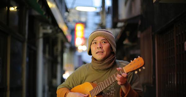 平成という時代 第４部 伝える ４ 原発事故 見えた真実 ミュージシャン 知久寿焼さん ５４ 毎日新聞