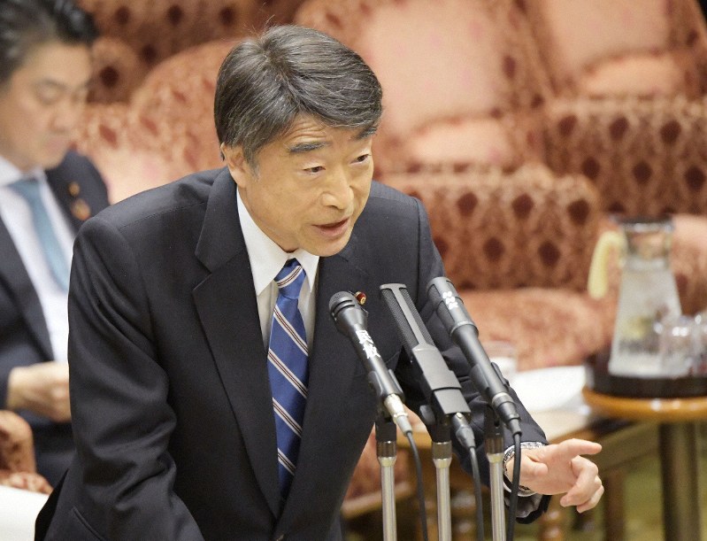 根本匠厚生労働相=川田雅浩撮影