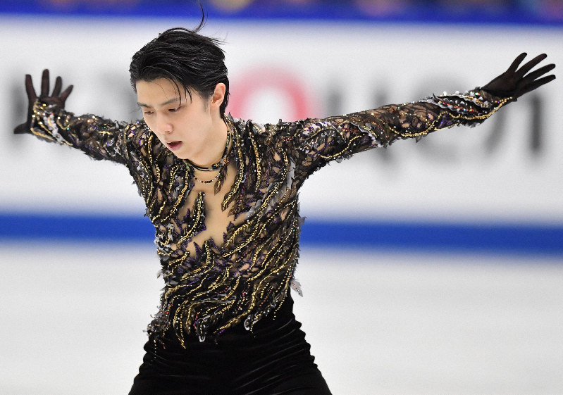 男子シングルで2位に終わった羽生結弦のフリーの演技=さいたまスーパーアリーナで2019年3月23日、宮間俊樹撮影