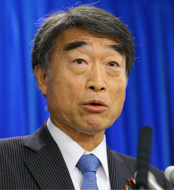 根本匠厚労相=長谷川直亮撮影