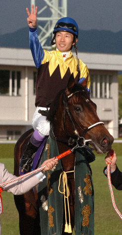 ディープインパクト 武豊 三冠 競走馬 写真パネル 額縁入り