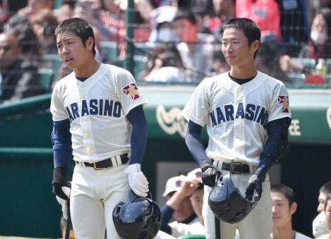 東邦、30年前の平成最初のVメンバー アルプスで歓喜 | 毎日新聞