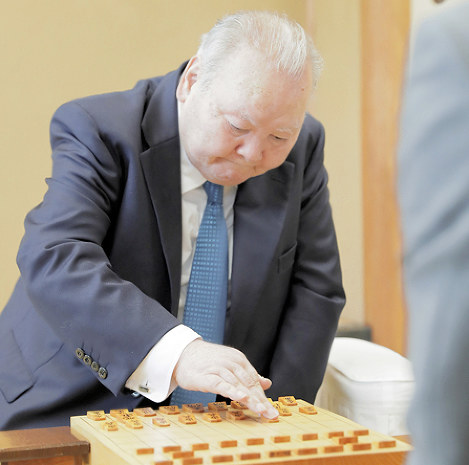 将棋 新連載 ひふみんからの挑戦状 毎小道場オープン 詰め将棋って ルールを予習しよう 毎日新聞