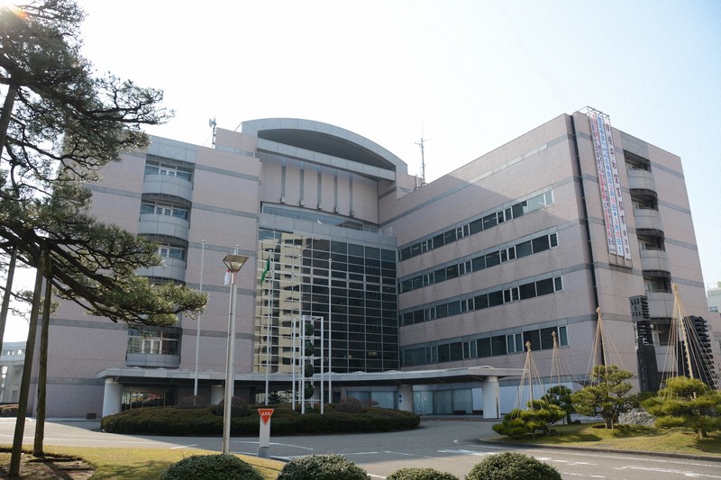 新潟市役所=新潟市中央区で2019年2月22日、堀祐馬撮影