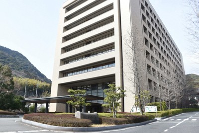 20代巡査長がSNS「いいね」副業　山口県警が所属長注意